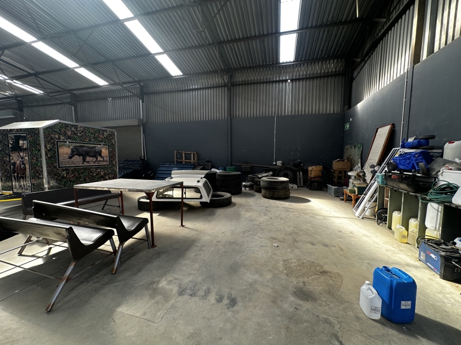 To Let Commercial Property for Rent in Wilsonia Eastern Cape